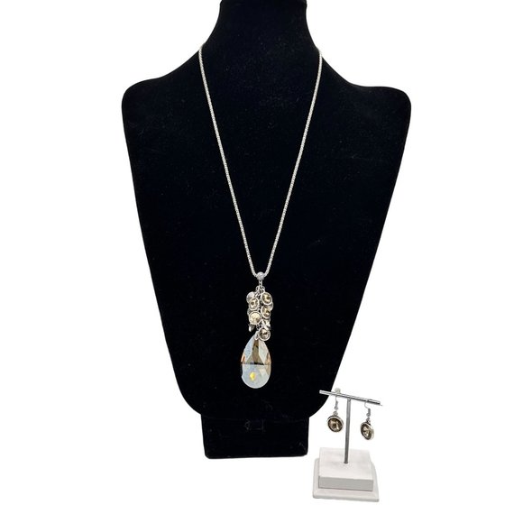 Teardrop Beaded Boutique Silver-tone Necklace Set with Pierced Dangling Earrings - Picture 6 of 6